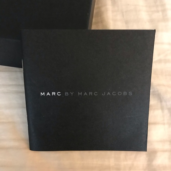 Marc Jacobs Amy Glitz Watch - Picture 8 of 9